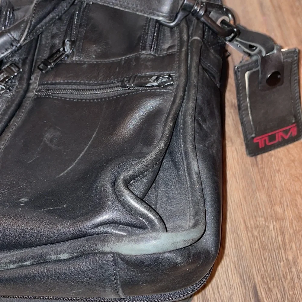 Tumi leather business/laptop bag